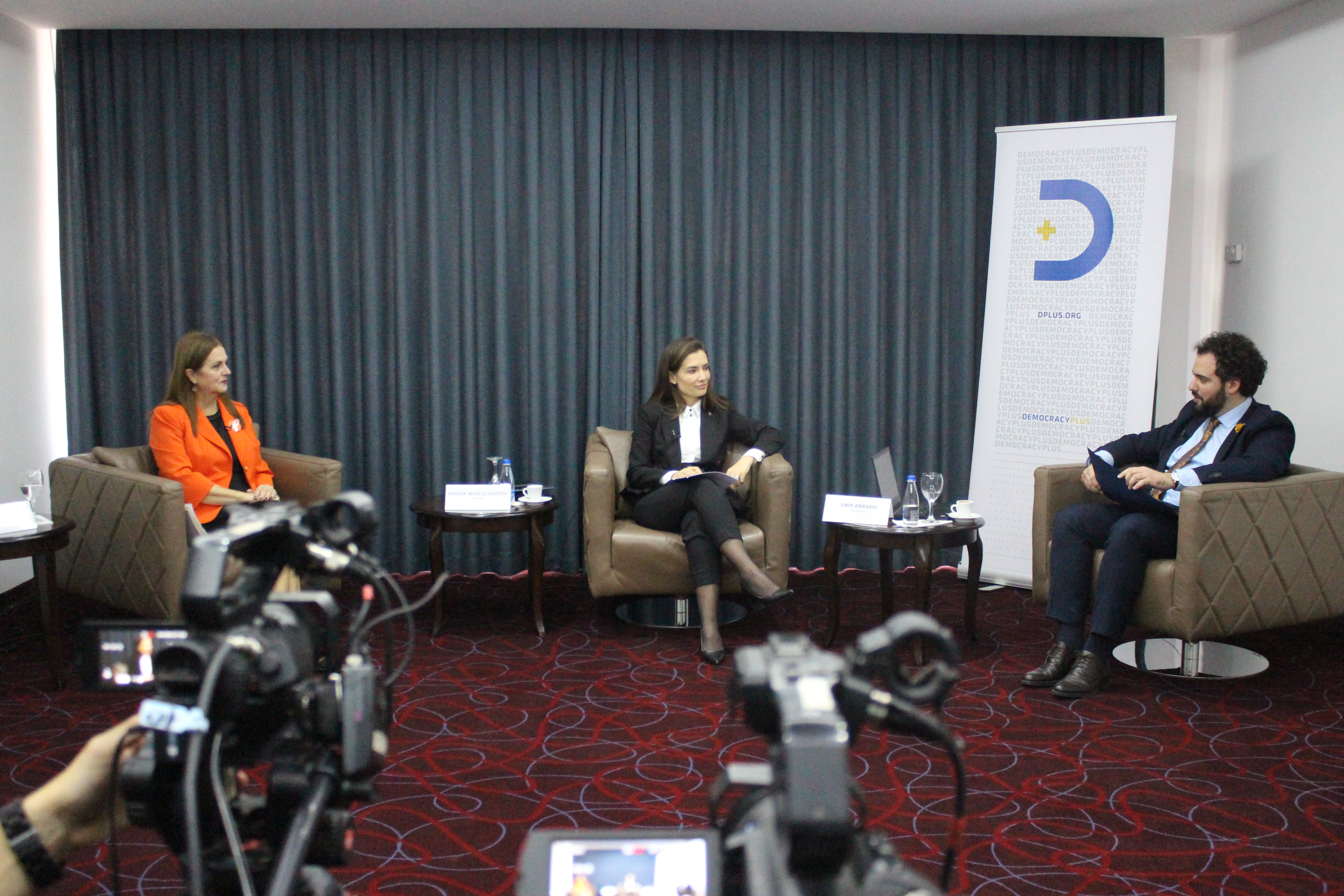 Diskutim për zbatimin e legjislacionit për Shërbimin e Jashtëm të Kosovës