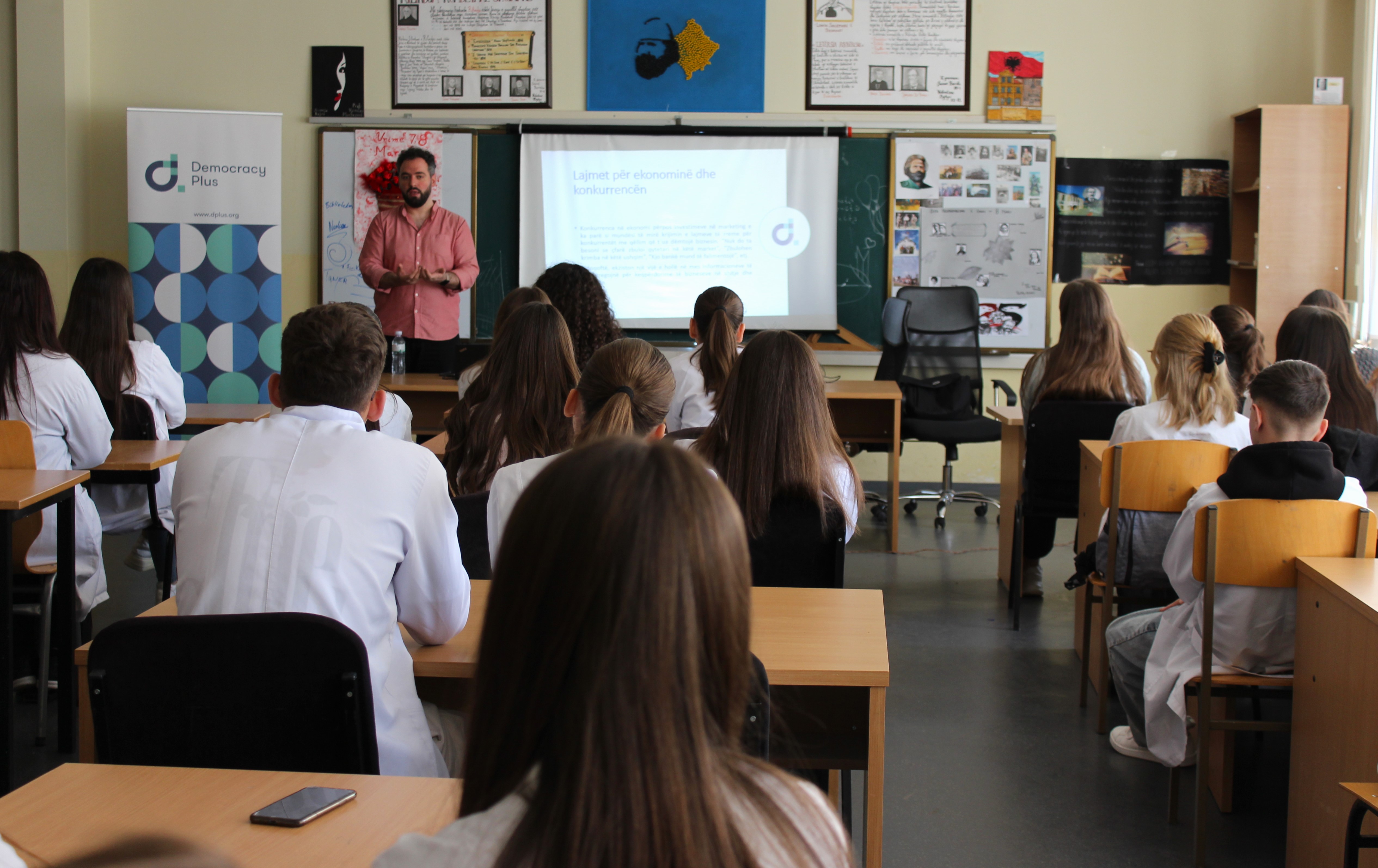 Informative session with high school students in the Municipality of Prizren