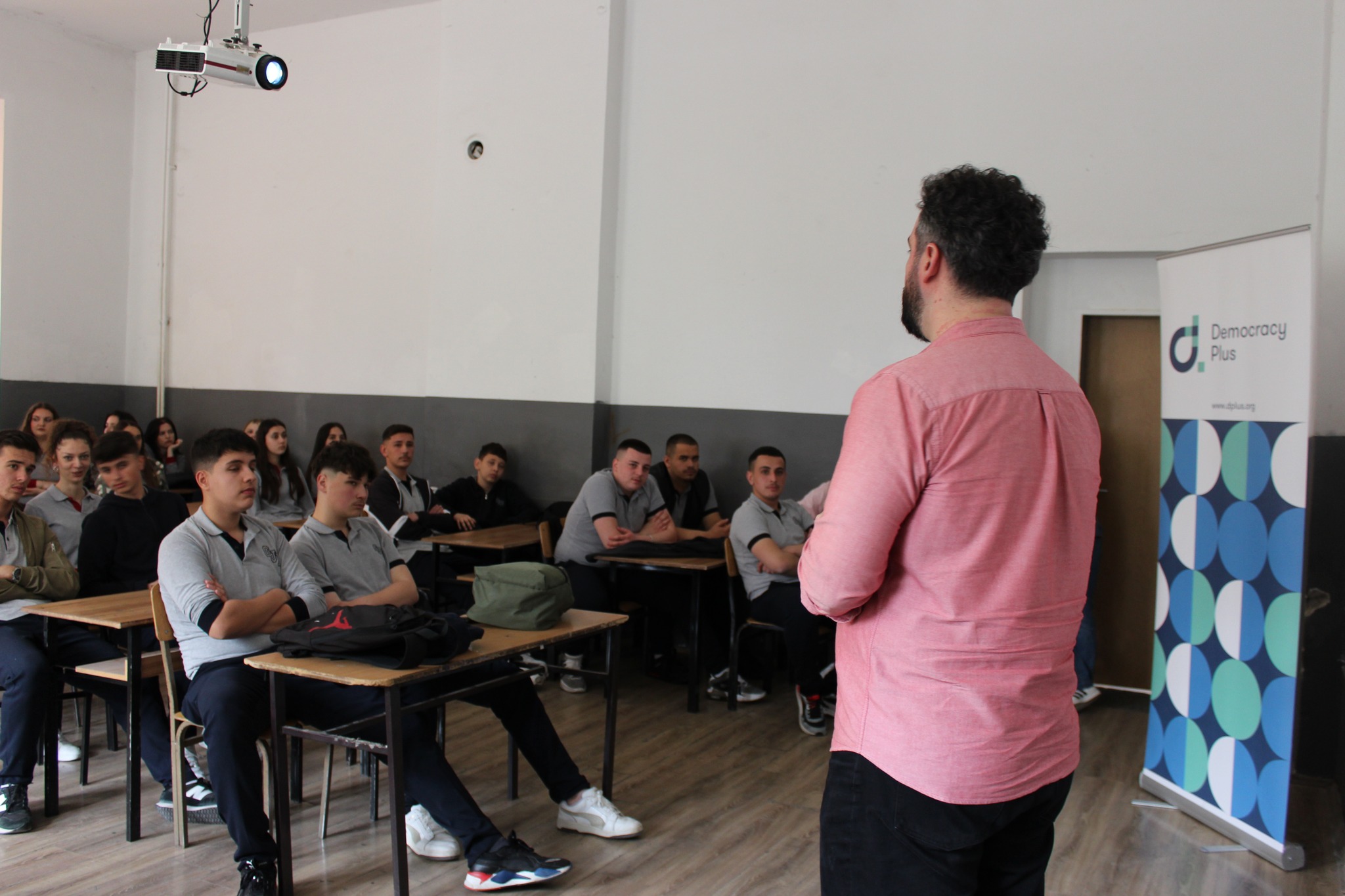 Informative Training with the Youth of Prizren Municipality